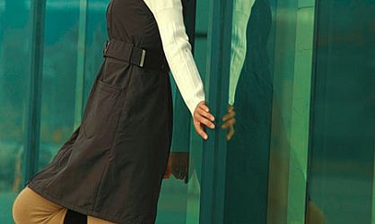 PS调色:调出人物<em>照片</em>铜像般的古铜<em>色艺术</em>效果