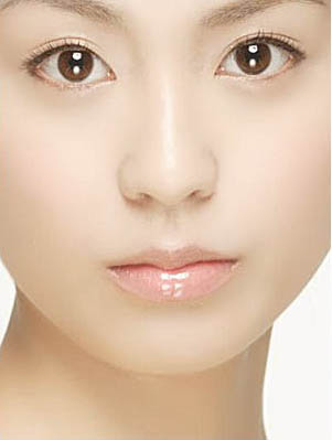 PS人物化妆处理：MM照片唇红和眼影的简单补妆过程